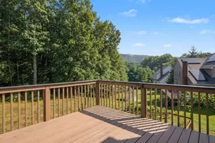 25 Fenwick Dr, Avon, CT 06001 - Photo 10