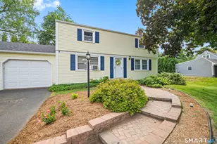 22 Cleveland St, Enfield, CT 06082 - Photo 4