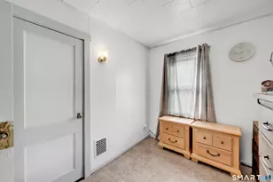 250 Hillside Ave, Hartford, CT 06106 - Photo 16