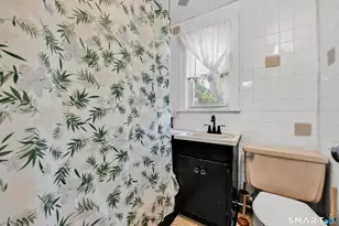 250 Hillside Ave, Hartford, CT 06106 - Photo 20