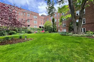 70 Strawberry Hill Ave, Stamford, CT 06902 - Photo 1