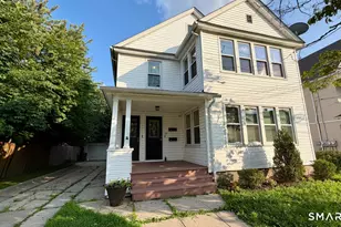 77 Astoria Ave, Bridgeport, CT 06604 - Photo 2
