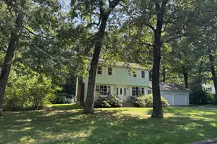 23 Maplewood Dr, Ellington, CT 06029 - Photo 1