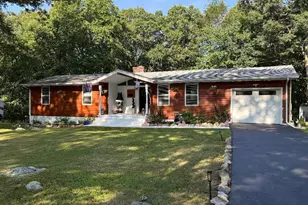 20 Eagle Ridge Dr, Ledyard, CT 06335 - Photo 1