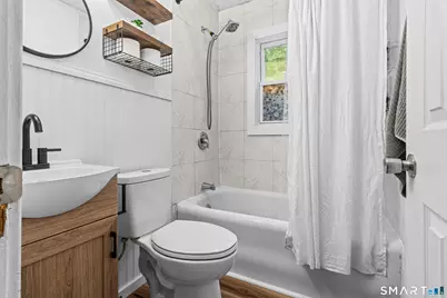 254 Commonwealth Avenue, New Britain, CT 06053 - Photo 14