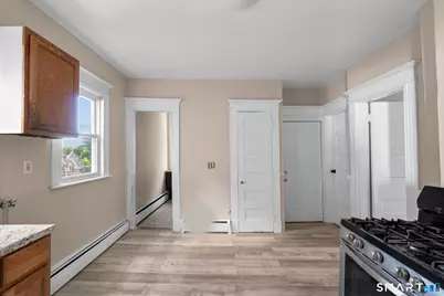 37 Plaza Avenue, Waterbury, CT 06710 - Photo 22