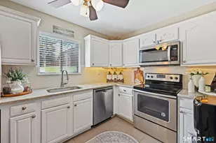 15 Darling St, Southington, CT 06489 - Photo 16
