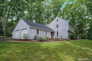 25 Knob Hill Rd, Madison, CT 06443 - Photo 2