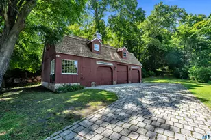 369 Saybrook Rd, Haddam, CT 06441 - Photo 2