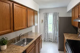 11 Riverview Dr, East Windsor, CT 06088 - Photo 8