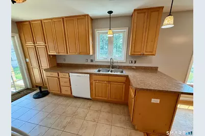 162 Broad Street, Killingly, CT 06239 - Photo 10