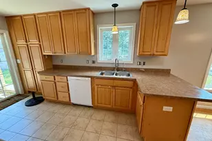 162 Broad St, Killingly, CT 06239 - Photo 10