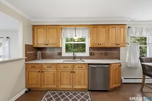 15 Deer Run Ln, North Haven, CT 06473 - Photo 4