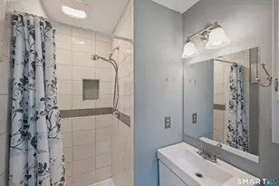 15 Deer Run Ln, North Haven, CT 06473 - Photo 18