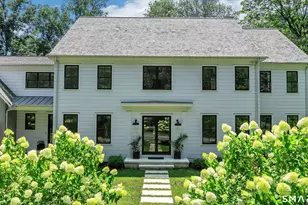 13 Sunswyck Rd, Darien, CT 06820 - Photo 2