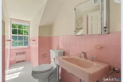 97 Overlook Drive, New Canaan, CT 06840 - Photo 14