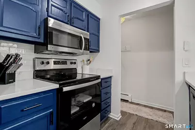221 Foxwood Lane #221, Milford, CT 06460 - Photo 4