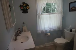 26 Beach Park Rd, Clinton, CT 06413 - Photo 20