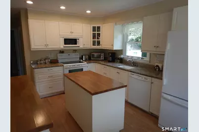 26 Beach Park Road, Clinton, CT 06413 - Photo 12