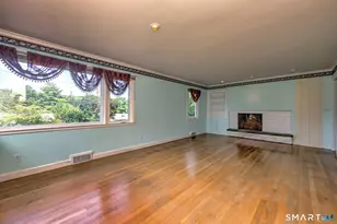136 Hawthorne Dr, Fairfield, CT 06825 - Photo 6