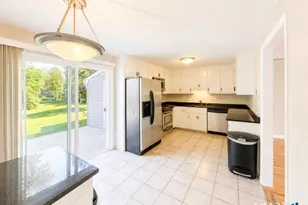 8 Barrington Dr, Wethersfield, CT 06109 - Photo 4