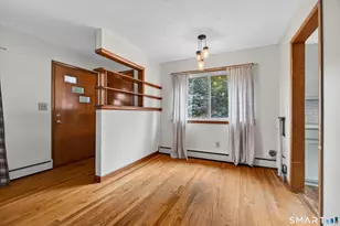 22 6th Ave, Waterford, CT 06385 - Photo 4