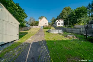 33 Collins Pkwy, Meriden, CT 06450 - Photo 34