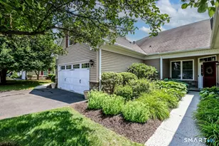13 Watkins Dr, Newtown, CT 06482 - Photo 1