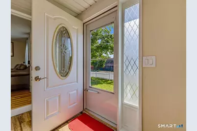 94 Barnes Avenue, New Haven, CT 06511 - Photo 4