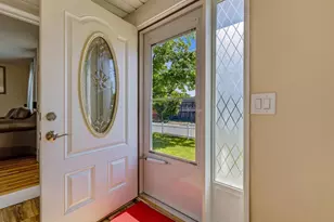 94 Barnes Ave, New Haven, CT 06511 - Photo 4