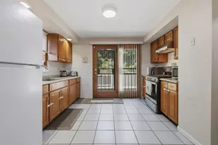 94 Barnes Ave, New Haven, CT 06511 - Photo 10