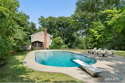 19 Laura Lane, Oxford, CT 06478 - Photo 2