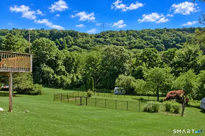 31 Cliffside Drive, Wallingford, CT 06492 - Photo 4