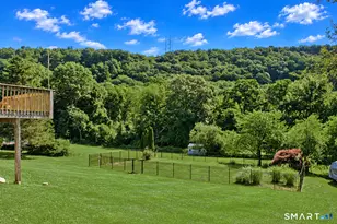 31 Cliffside Dr, Wallingford, CT 06492 - Photo 4