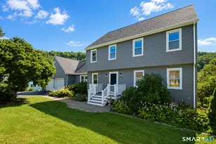 31 Cliffside Dr, Wallingford, CT 06492 - Photo 4