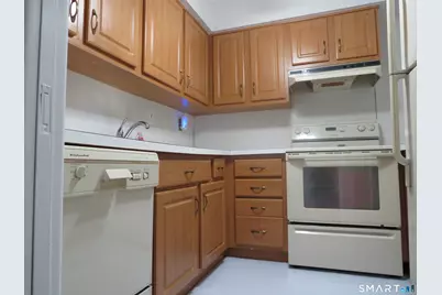 168 Belltown Road #C7, Stamford, CT 06905 - Photo 6
