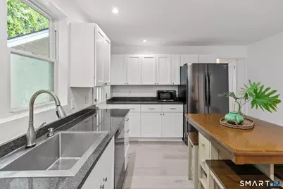 2 Old Field Road, West Hartford, CT 06117 - Photo 16