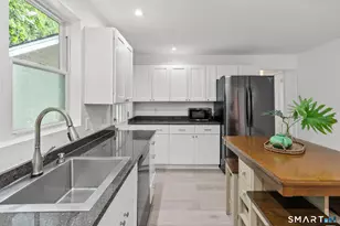 2 Old Field Rd, West Hartford, CT 06117 - Photo 16