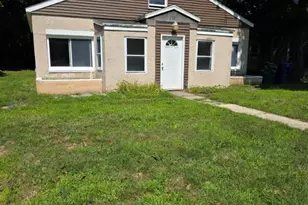 12 Woodlawn Ave, Waterford, CT 06385 - Photo 2