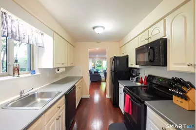 30 Happy Hollow Circle #A, Stratford, CT 06614 - Photo 4