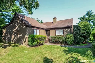 632a Old Knife Ln, Stratford, CT 06614 - Photo 2