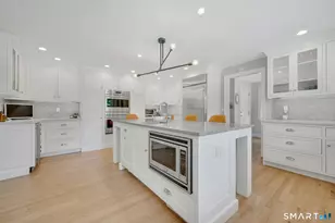 129 Emery Dr E, Stamford, CT 06902 - Photo 10