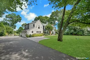 129 Emery Dr E, Stamford, CT 06902 - Photo 2