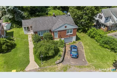 33 Garrassino Place, Waterbury, CT 06706 - Photo 4