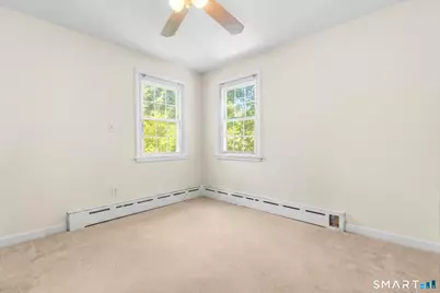 33 Garrassino Place, Waterbury, CT 06706 - Photo 8
