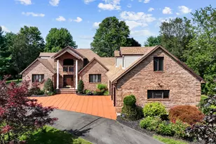 7 Regency Dr, North Haven, CT 06473 - Photo 2