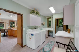 7 Regency Dr, North Haven, CT 06473 - Photo 12