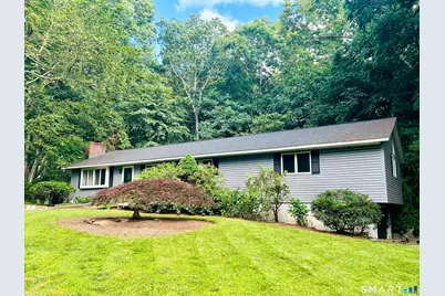 10 Glenwood Terrace, Cromwell, CT 06416 - Photo 1