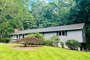10 Glenwood Terrace, Cromwell, CT 06416 - Photo 1