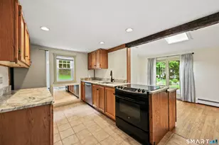 917 Hopewell Rd, Glastonbury, CT 06073 - Photo 4